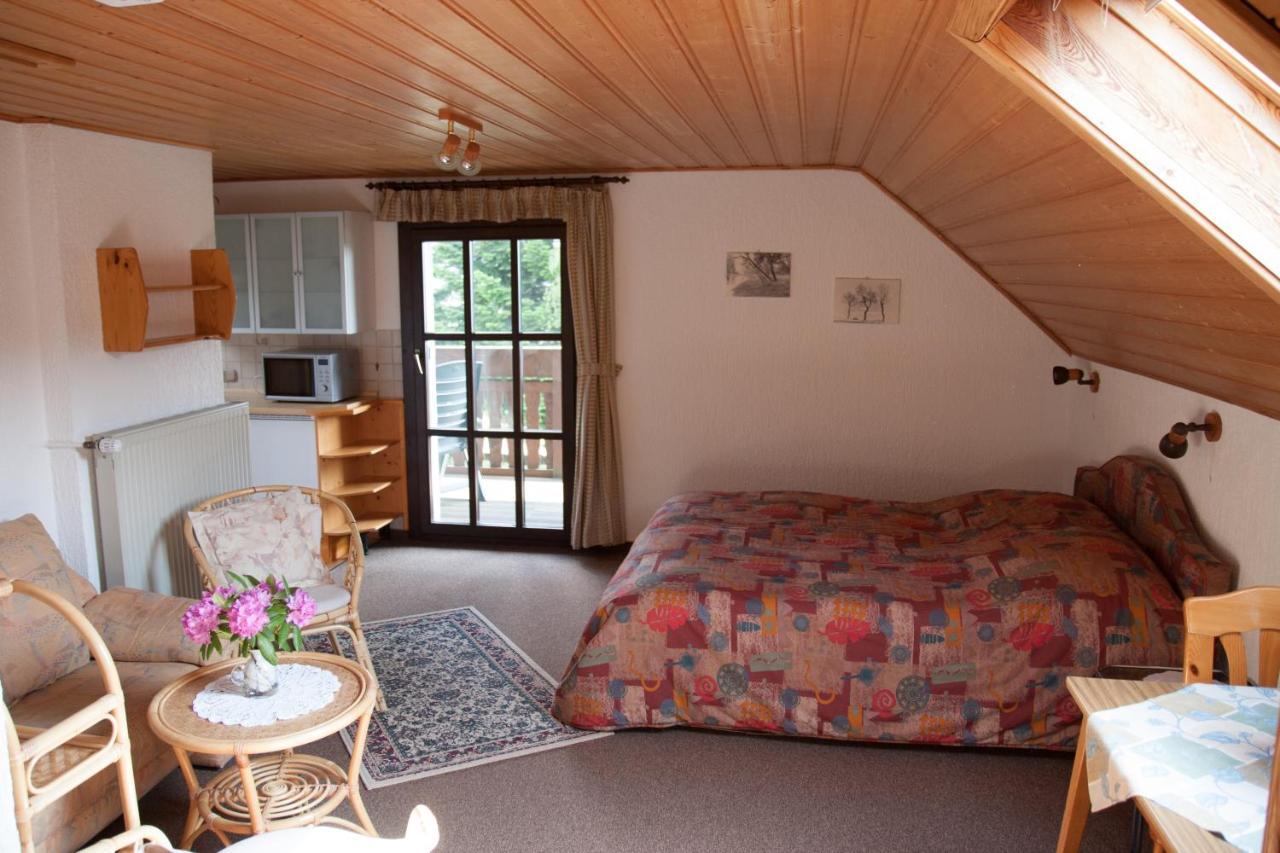 Апартаменты Haus Am Wald - Urlaub Am Nationalpark Langweiler  Экстерьер фото